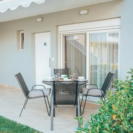 Summer Pearl Paralia